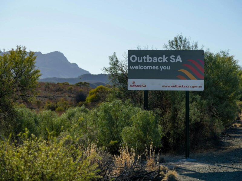 Welcome to Outback SA sign on Flinders Ranges Way